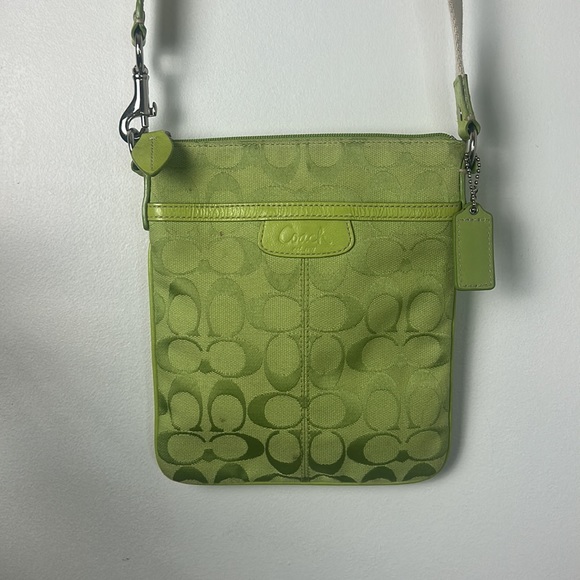 COACH Crossbody Key Lime Green - Picture 3 of 5
